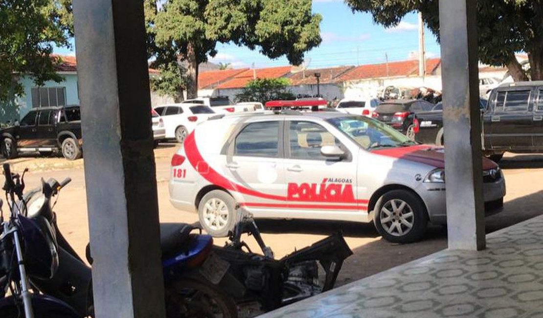 Polícia apreende arma de fogo utilizada para prática de assalto na AL-115
