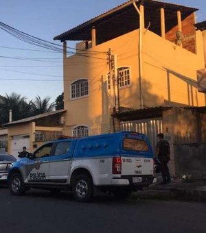PMs do batalhão do Rio são presos acusados de desviar carga roubada