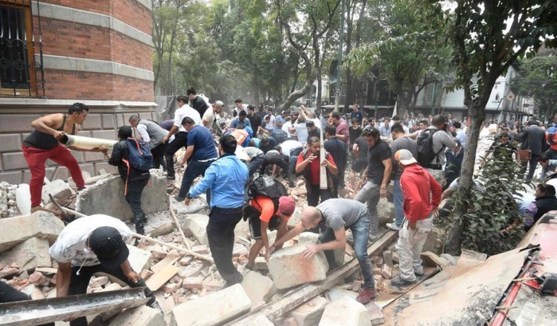 Forte terremoto atinge o México e deixa dezenas de mortos