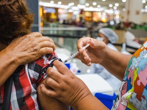 Secretaria de Saúde de Maceió suspende vacinação contra Covid-19 com Pfizer Bivalente