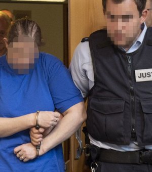 Alemã é condenada por alugar filho a pedófilos na internet