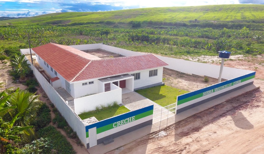 Prefeitura de Maragogi entrega creche no conjunto Deda Paes