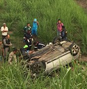 Carro capota na rodovia AL 105 e deixa quatro feridos em Porto Calvo