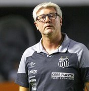 Santos deve demitir técnico Odair Hellmann nesta quinta