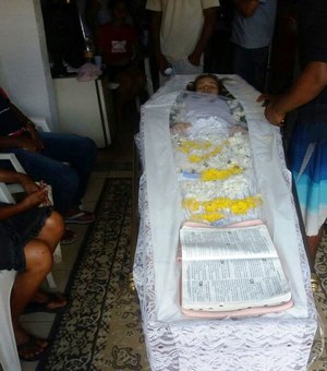 Corpo de garota dada como morta retorna para exames no IML de Maceió