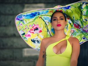 Após crítica de Constantino, Anitta rebate: 'Alívio não ter o seu respeito'