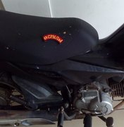 Policiais recuperam motocicleta roubada na cidade de Cajueiro