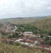 Moradores de Jacuípe sofrem com falta d?água e de energia
