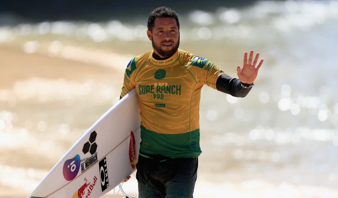 Após lesão, Mineirinho se vê fora da briga por vaga olímpica no surfe