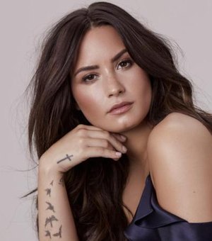 Demi Lovato esteve com traficante horas antes de overdose, diz site