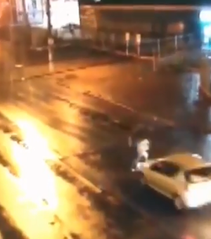 Vídeo mostra momento que mulher é atropelada na Av. Fernandes Lima