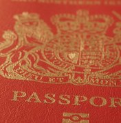Reino Unido começa a emitir passaportes sem nome da UE