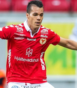 Diretoria do CSA anuncia contratação do atacante Hiago, que estava no futebol da Suécia