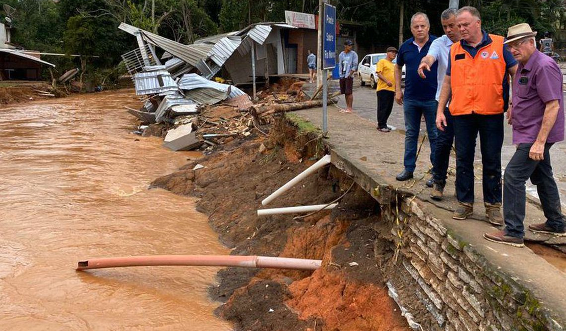 Chuva faz mais de 10 mil pessoas deixarem suas casas no Espírito Santo