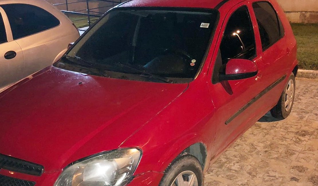 Criminosos usam Celta para praticar assalto em Arapiraca