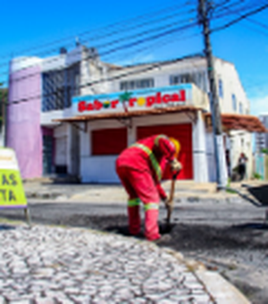 Prefeitura inicia recapeamento em ruas da Jatiúca