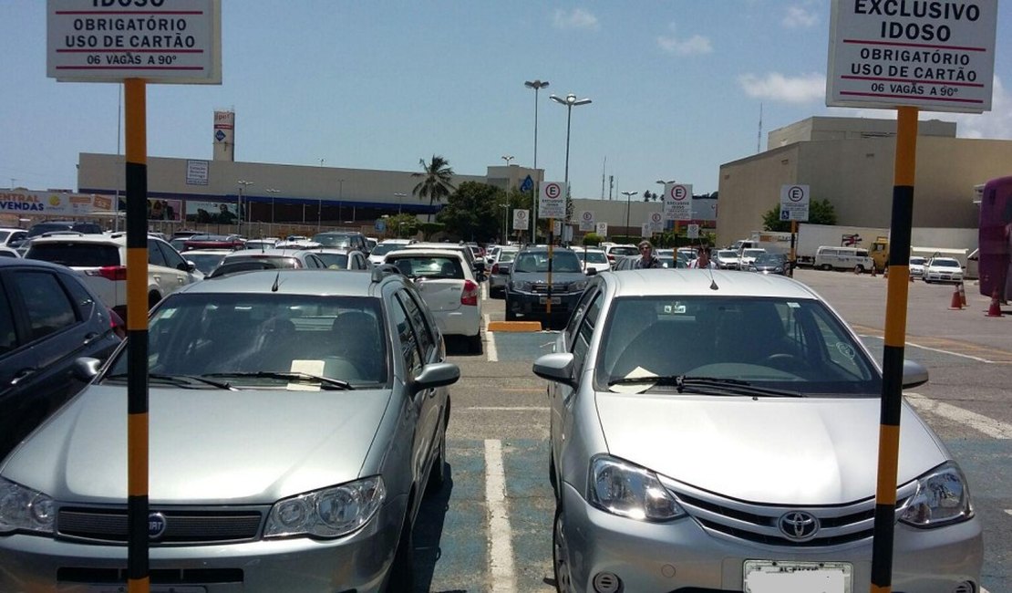 Cartão de estacionamento para idosos pode ser feito no Benedito Bentes; confira!