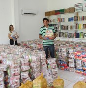 Prefeitura de Porto Calvo entrega kits de merenda escolar