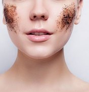 Café combate acne e olheiras; aprenda a fazer máscaras caseiras