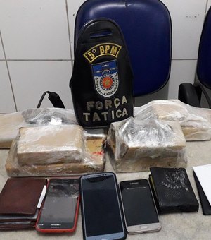 PM apreende 4kg de cocaína escondido em porta malas de carro, em Maceió