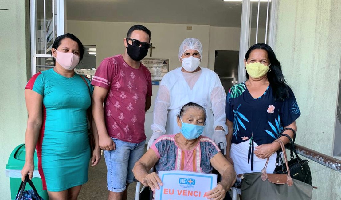 23 pacientes se recuperam da Covid-19 e recebem alta do HE do Agreste