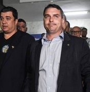 PT pede à PGR que investigue Flávio e Michelle Bolsonaro