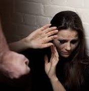 Mulheres são vítimas de violência doméstica em Maceió
