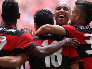 Palmeiras vacila e Atlético-MG e Flamengo colam na liderança