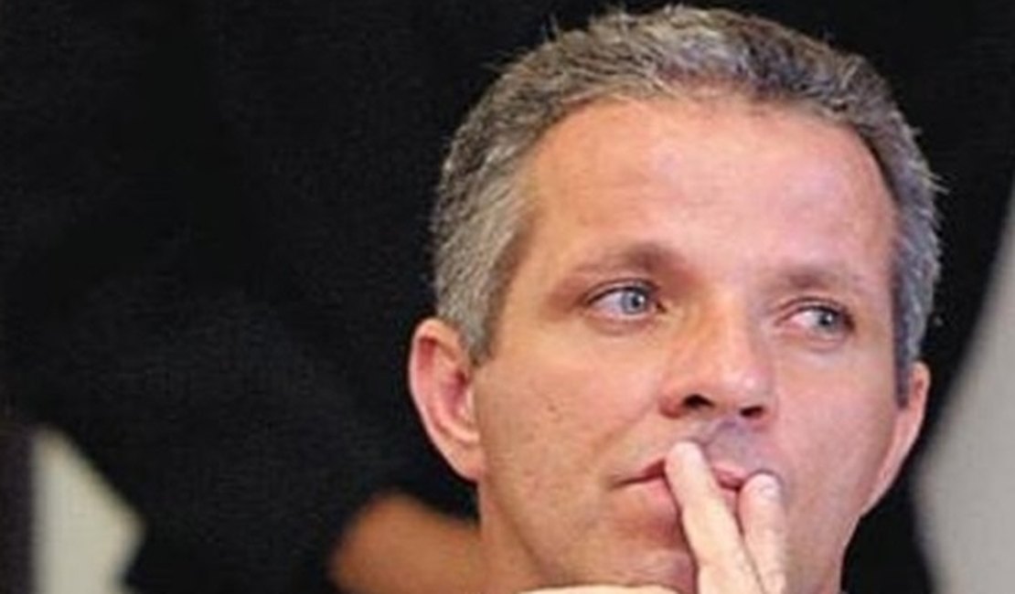 Justiça mantém afastamento de prefeito acusado de improbidade administrativa