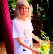 Rita Lee posta foto cuidando do seu jardim!