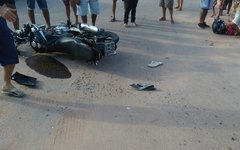 Moto se envolveu no acidente com um carro