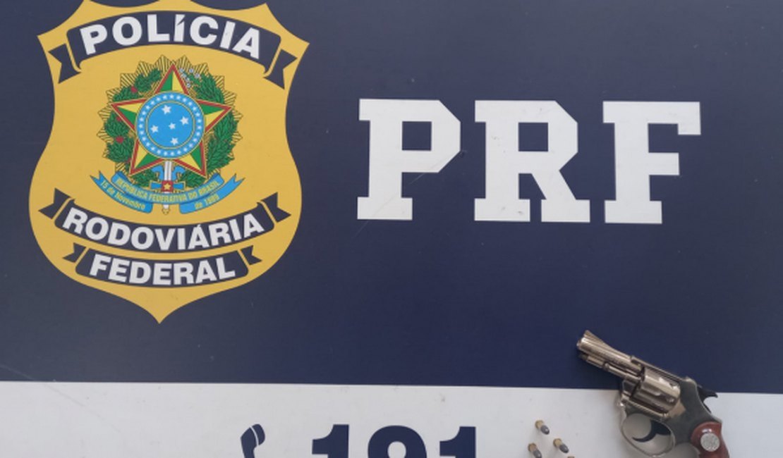 Homem é preso com arma de fogo durante abordagem da PRF em São Sebastião