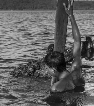 Exposição em preto e branco revela belezas da Lagoa Mundaú