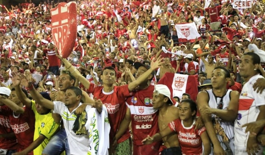 Torcidas organizadas adotarão medidas para retornar aos estádios
