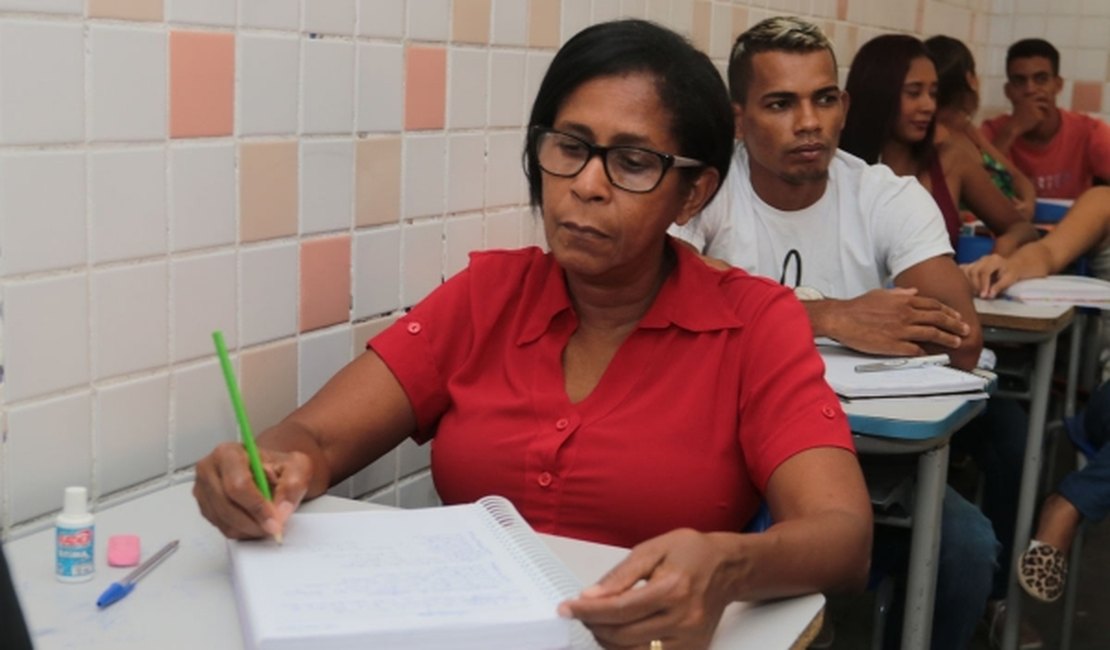 Alagoas terá sete polos de aplicação de exame de certificação de jovens e adultos