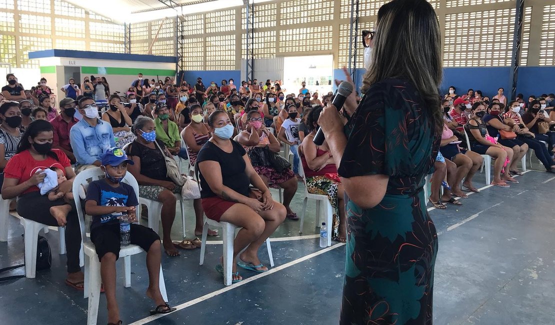 Secretaria de Educação reúne pais de alunos da Escola Cívico-Militar de Maragogi