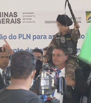 Organizações vão à ONU contra Bolsonaro após foto com criança e arma de brinquedo
