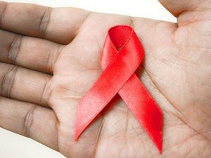 Diário Oficial publica lei que institui o Dezembro Vermelho, de prevenção à aids