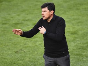 Inter anuncia Alexander Medina como novo treinador