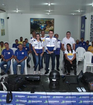 SMTT realiza projeto que visa a capacitação de pessoas com palestras e aulas sobre trânsito, em Alagoas