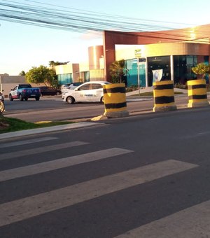 Motoristas cobram liberação de retorno na Av. Ceci Cunha em Arapiraca