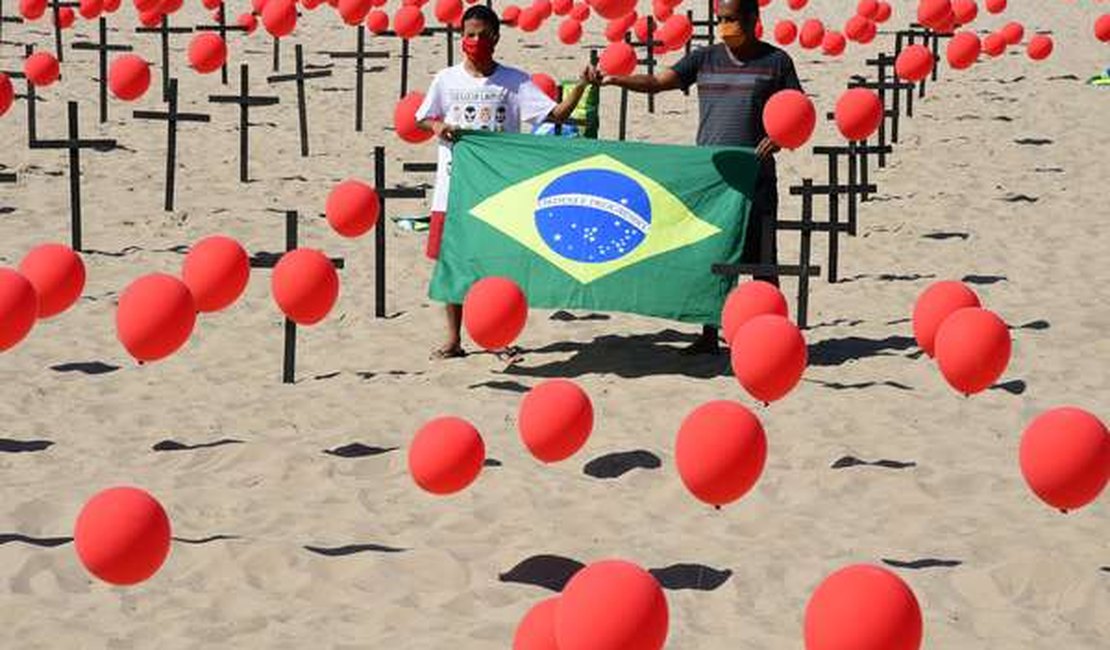 Brasil chega a 100 mil mortes pelo novo coronavírus