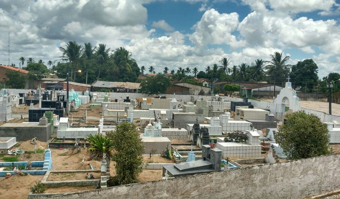 Defensoria recomenda limpeza de cemitérios para impedir proliferação do Aedes aegypti em Arapiraca