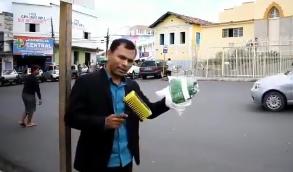 Com pincel e tinta vereador cobra faixa de pedestres em Santana do Ipanema