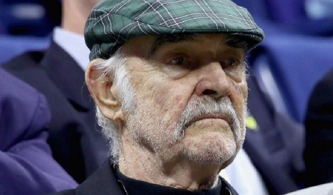 Morre Sean Connery, famoso por interpretar James Bond, aos 90 anos