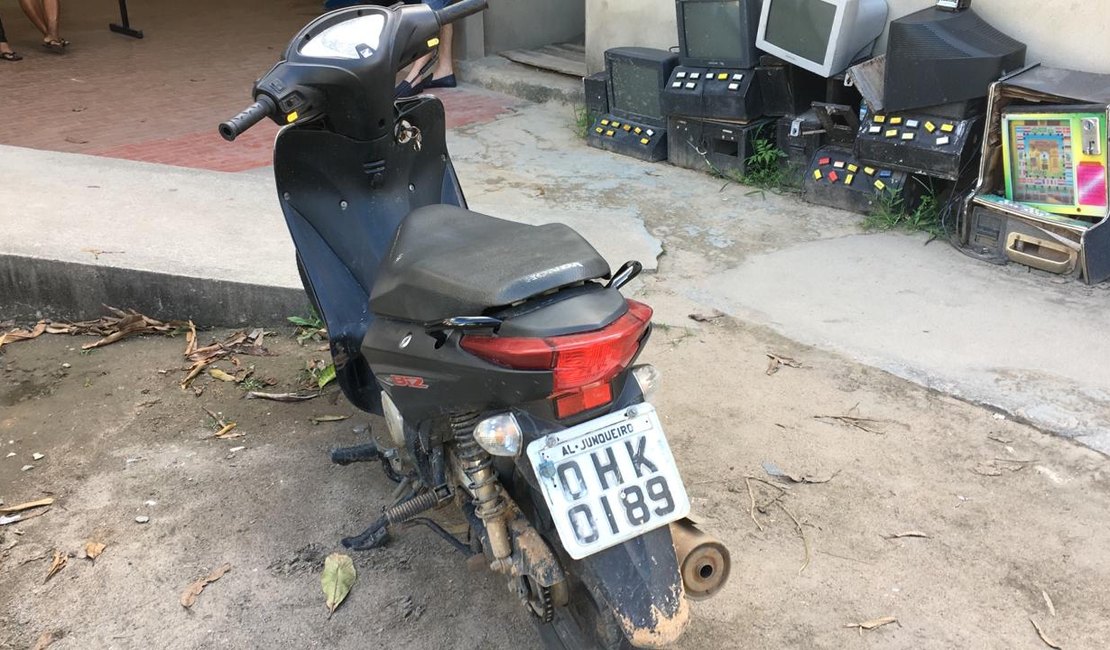 PM recupera moto roubada e prende suspeitos no Agreste