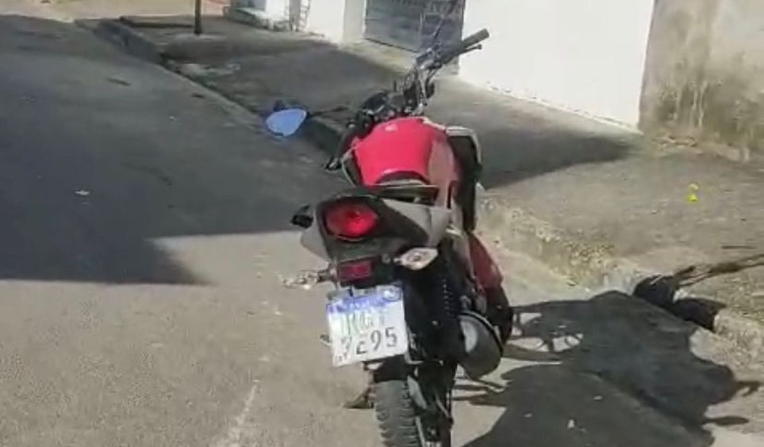 Dupla rouba moto e deixa outra no lugar no Tabuleiro do Martins