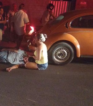 Homem é arremessado de moto após ser atingido por carro em Arapiraca