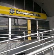População de cidade alagoana organiza protesto contra fechamento de banco