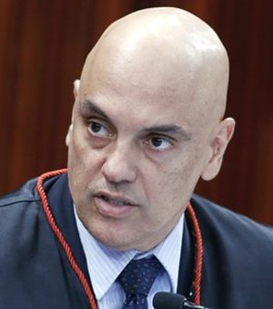 Alexandre de Moraes abre apuração contra o senador Marcos do Val